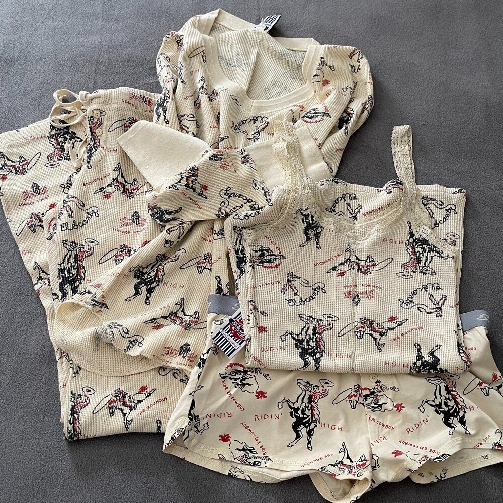 VERY RARE! VINTAGE 2002 SCANTY 4 Pieces Set Western Style "Ride' em Cowboy" NWT